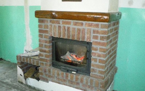 Nowy kominek w świetlicy